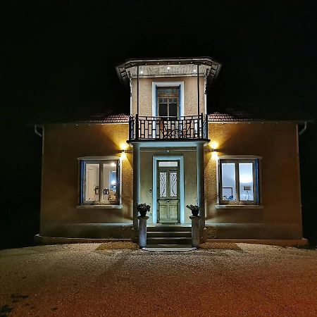 La Maison Fleur De Frangipanier Saint-Genix-sur-Guiers Exterior foto